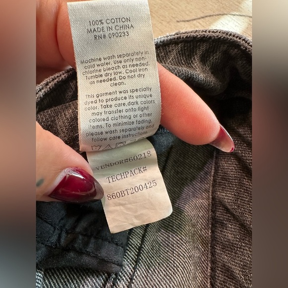 Lot of 2 Preloved PacSun Distressed Black Mom Jeans. Size 28. - Picture 6 of 12